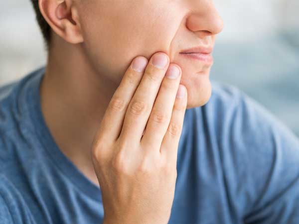 Wisdom tooth extraction in Delhi